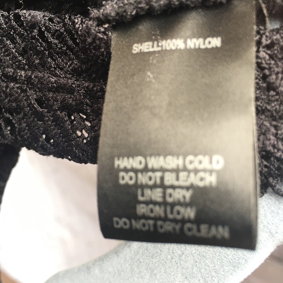 Black Lace Peplum Top- Forever 21 - 2X - Picture 12 of 13